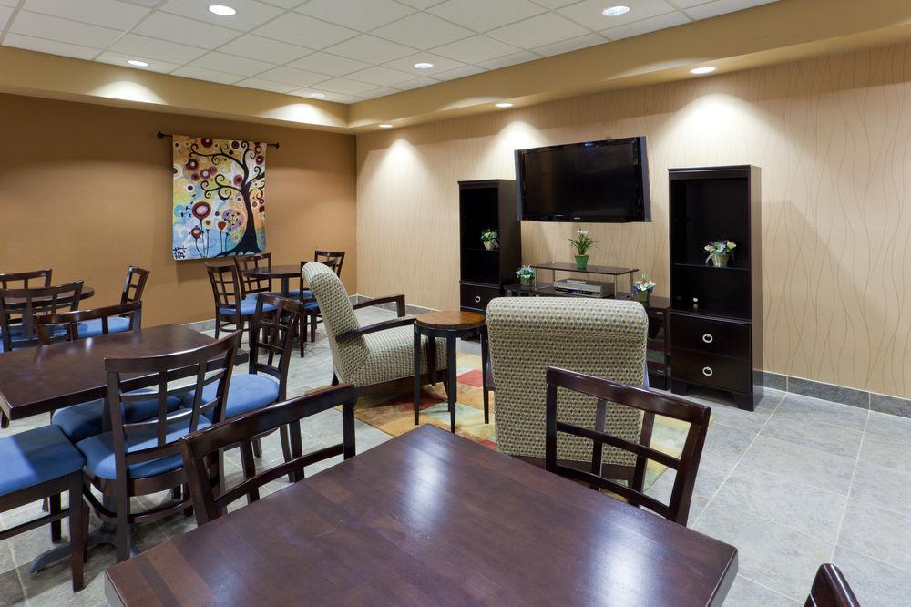 Holiday Inn Express & Suites Ashtabula-Geneva By Ihg Austinburg Eksteriør billede