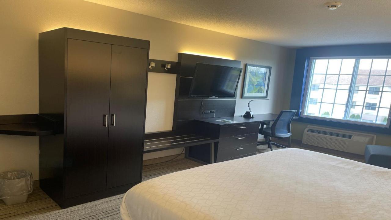 Holiday Inn Express & Suites Ashtabula-Geneva By Ihg Austinburg Eksteriør billede