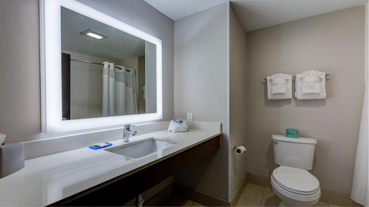 Holiday Inn Express & Suites Ashtabula-Geneva By Ihg Austinburg Eksteriør billede