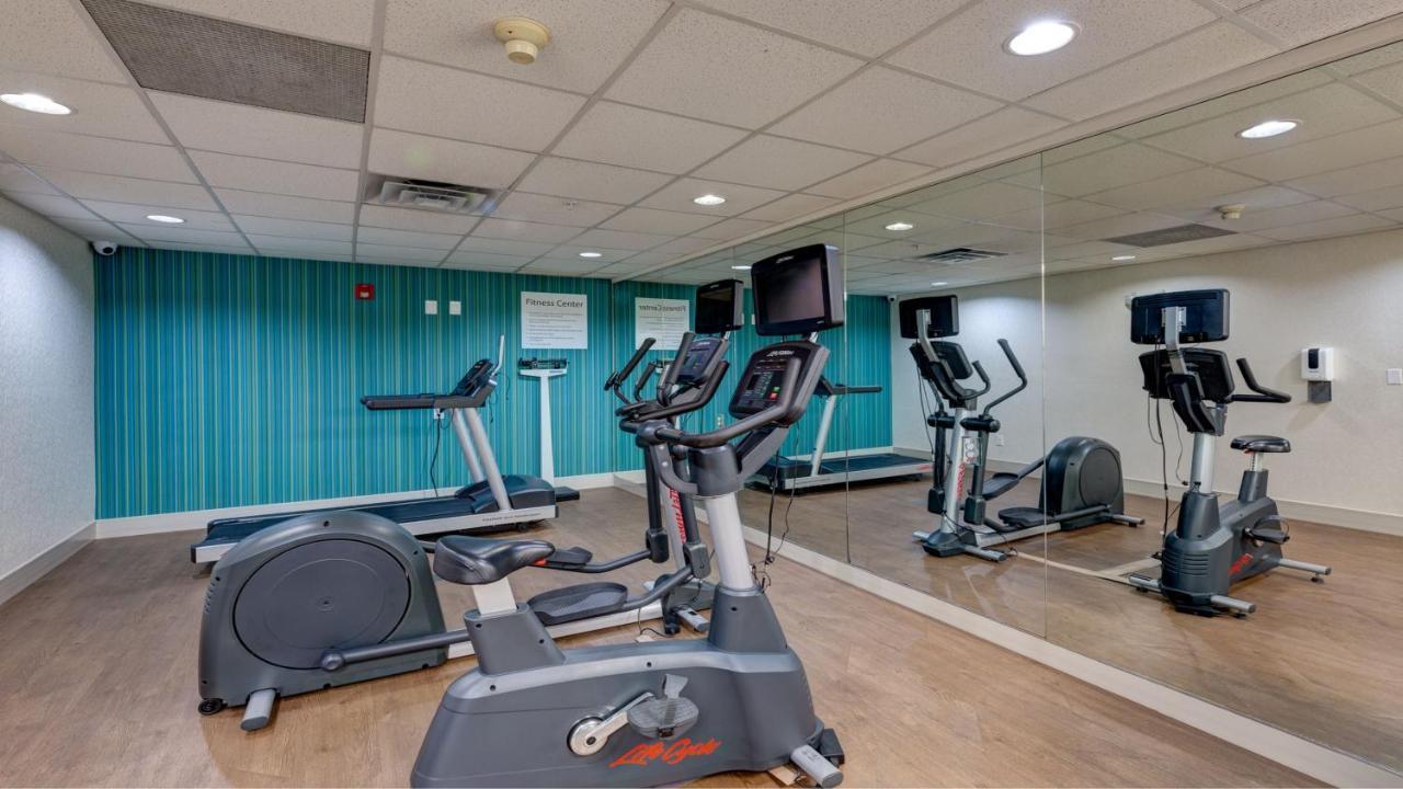 Holiday Inn Express & Suites Ashtabula-Geneva By Ihg Austinburg Eksteriør billede