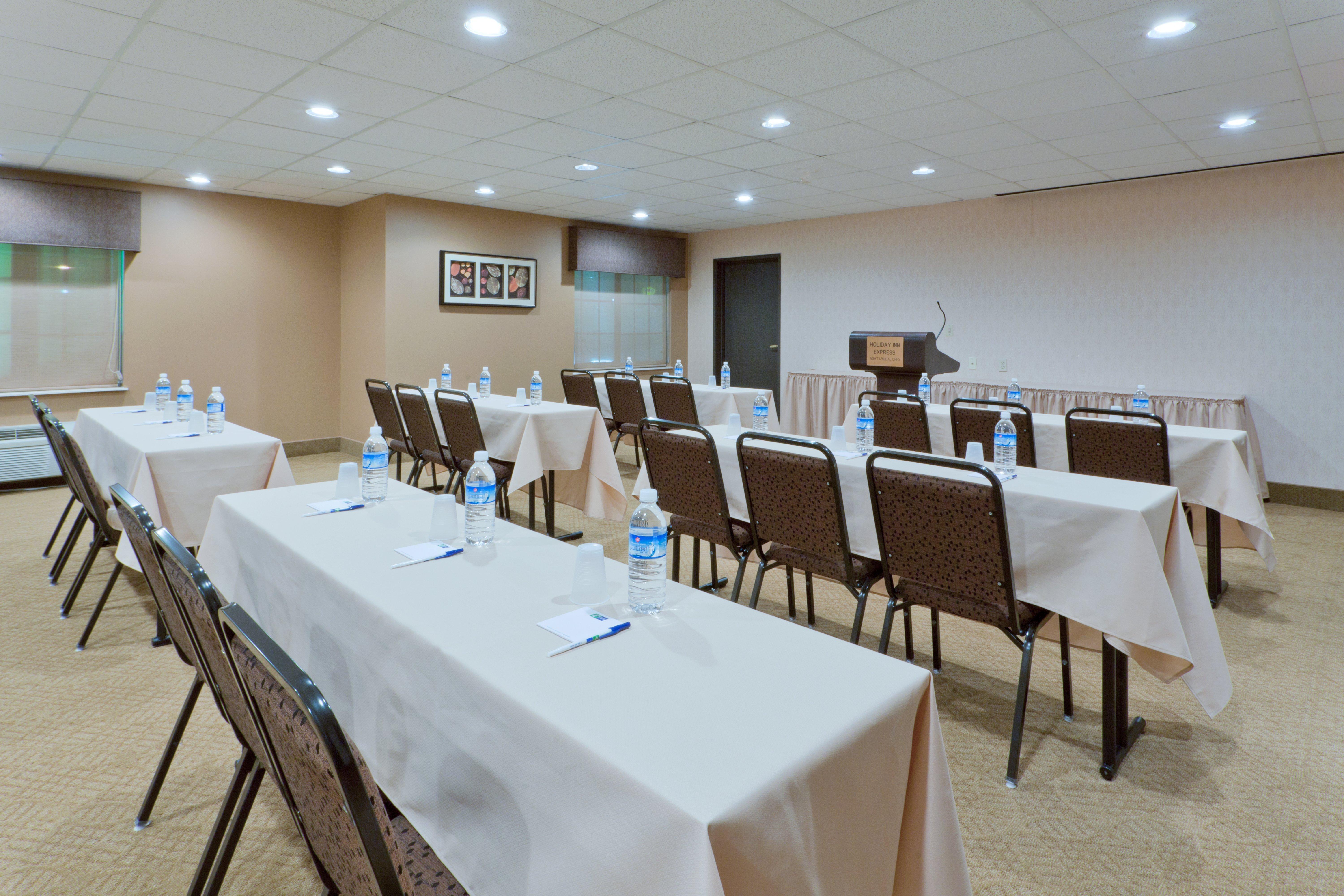Holiday Inn Express & Suites Ashtabula-Geneva By Ihg Austinburg Eksteriør billede